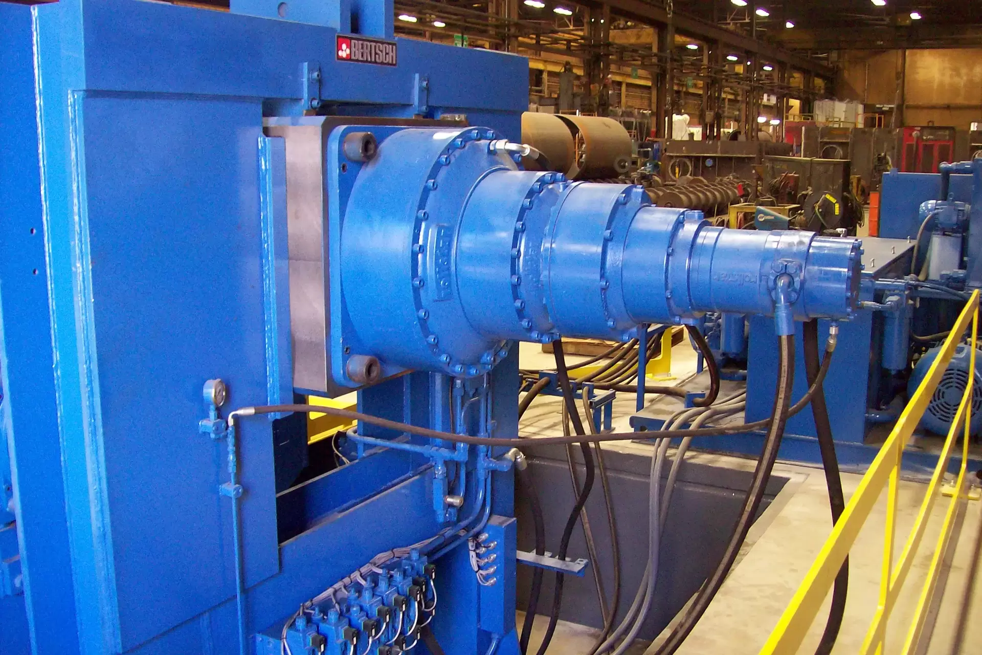 In eine industrielle Produktionsanlage integriertes Rollstar-Aggregat als Bestandteil einer Antriebslösung